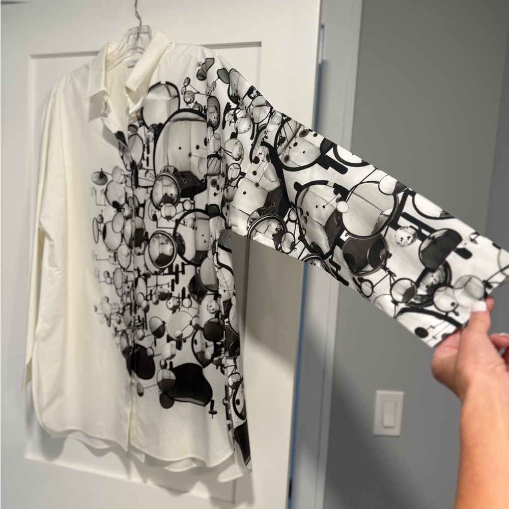 Akris Punto White and Black Graphic Cotton Button-Up Shirt, Size 14 - Picture 3 of 9